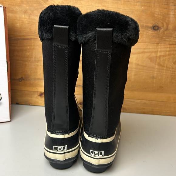 JBU Women's Black and Cream Winter Boots - Picture 4 of 5